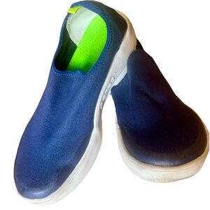 OOfos OOmg EeZee Low Women's Recovery Slip On Shoes sz US 10 EU 41